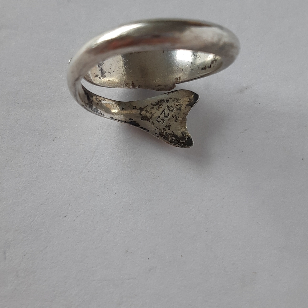 Dolphin Ring - Picture 3 of 3